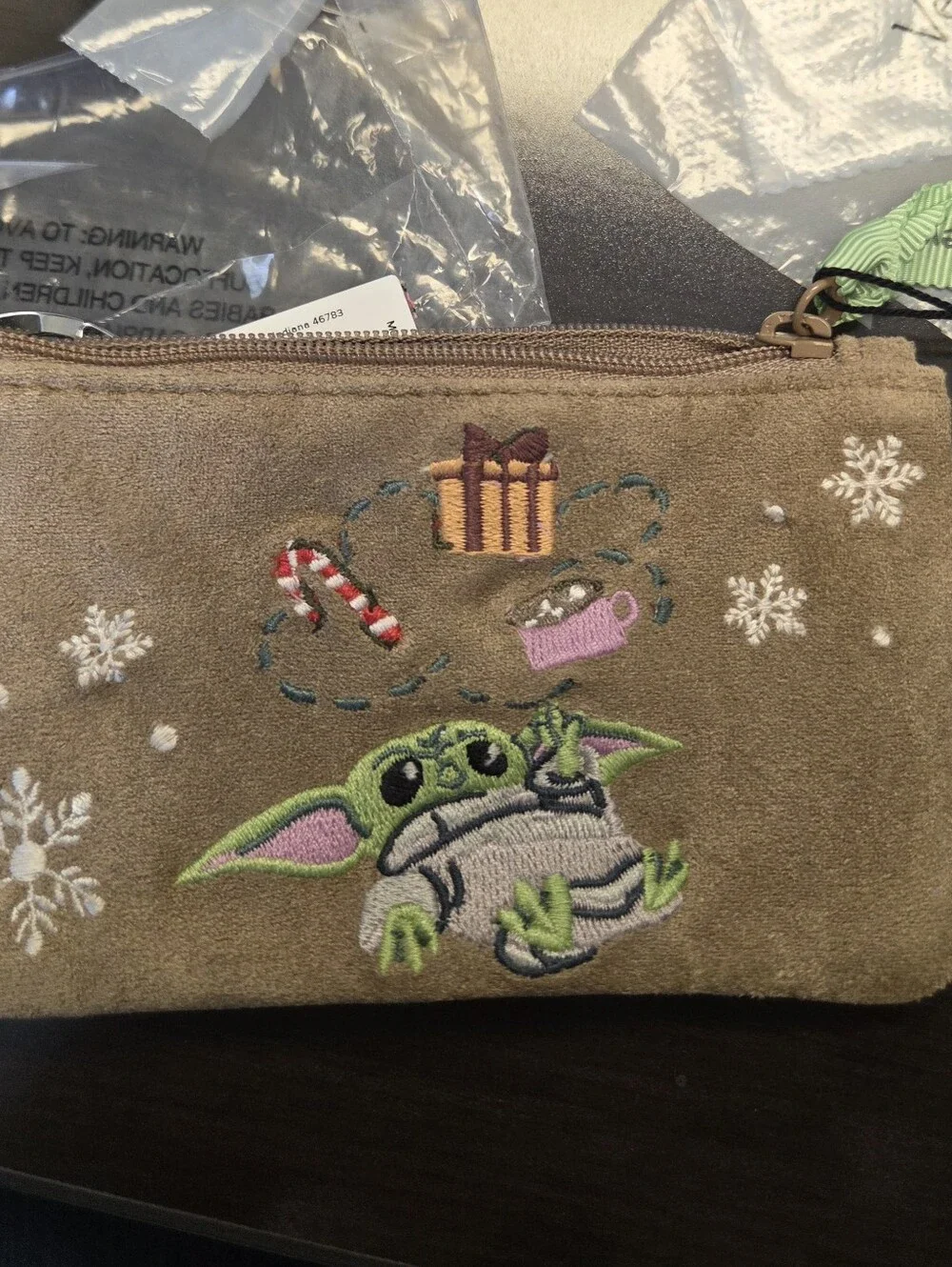 Vera Bradley X Star Wars Brown Embroidered Zip ID Case. Holiday Grogu. NWT